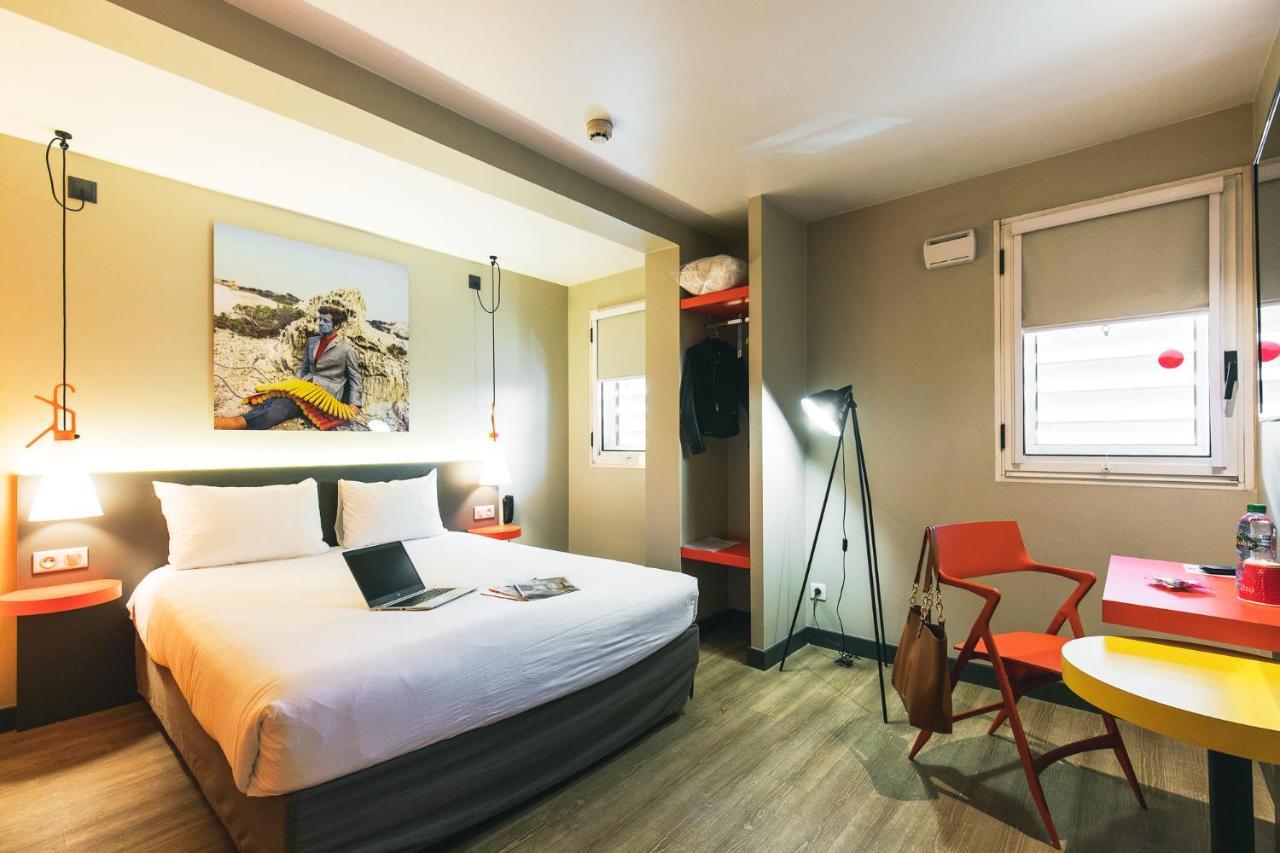 Ibis Styles Lyon Centre Confluence Hotell Exteriör bild