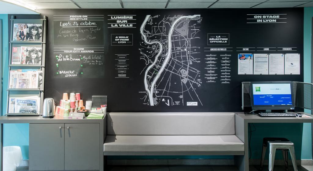 Ibis Styles Lyon Centre Confluence Hotell Exteriör bild